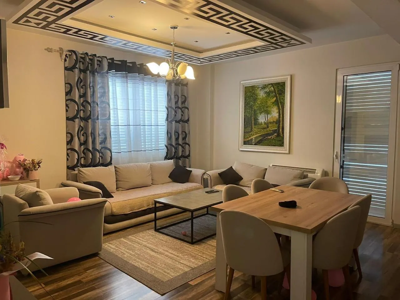 Tirana Perla Apartment 0*,